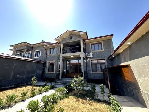 10-xonali uy, 600 m²