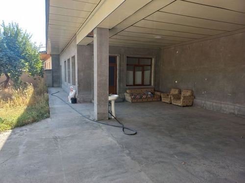 6-xonali uy, 1350 m²