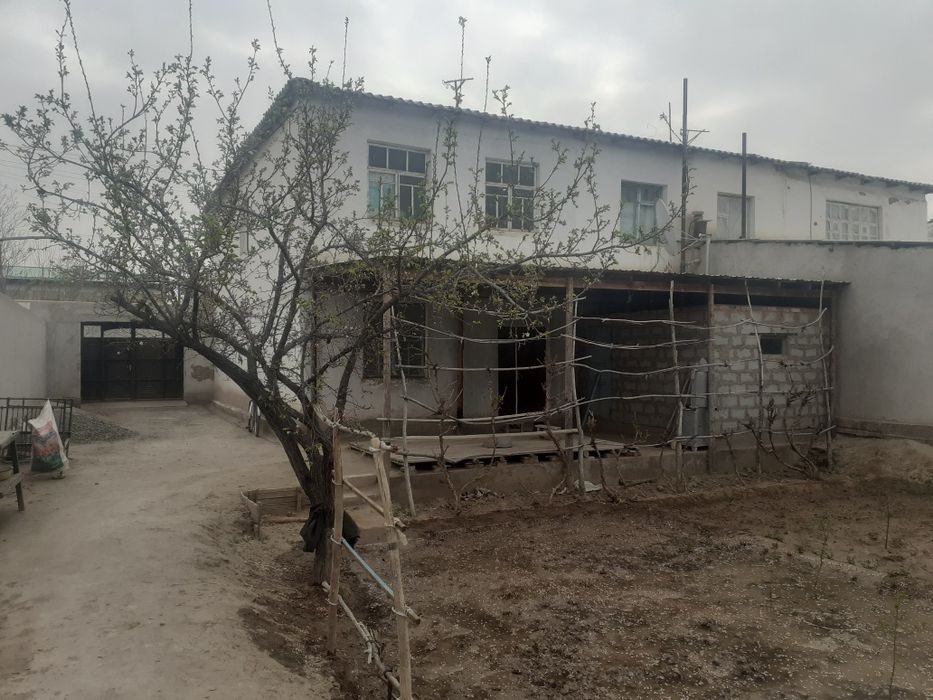 8-room cottage, 600 m², Бустан, for sale