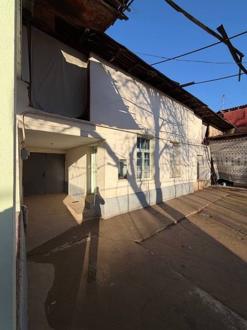 5-room house, 850 m²