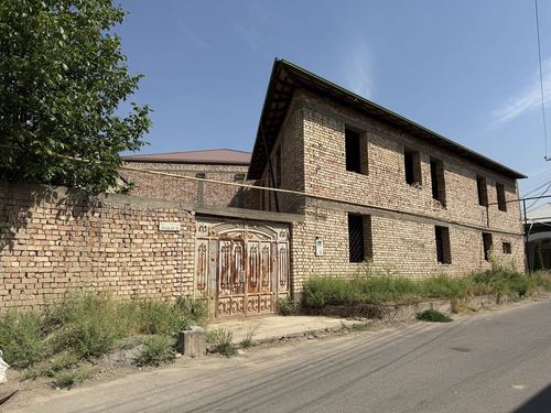 5-room house, 2.7 m²