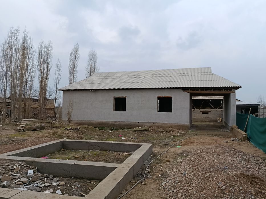 4-room house, 6600 m², Нурафшан (Тойтепа), for sale