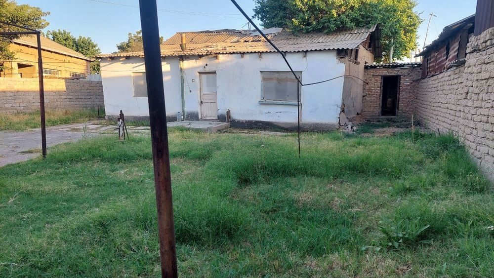 4-room house, 1 m², Нурафшан (Тойтепа), for sale