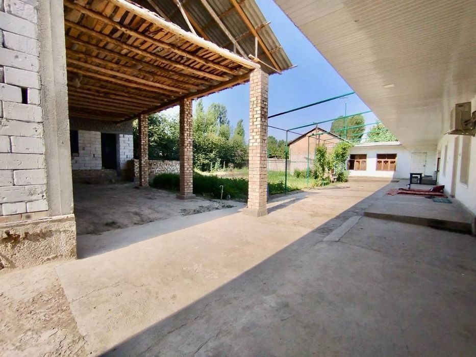 5-xonali uy, 900 m², Нурафшан (Тойтепа), sotuvga