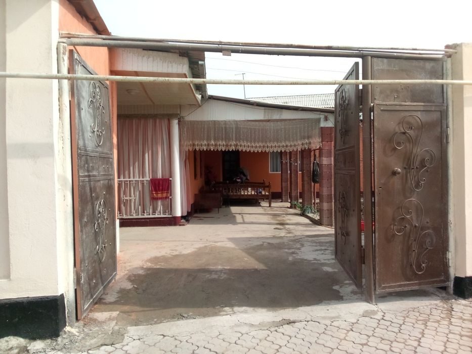 7-room dacha, 4 m², Нурафшан (Тойтепа), for sale