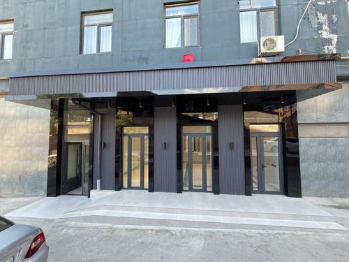 Ул.Беруни нежилое 65кв.м с евро ремонтом / ор-р: Флоренция ресторан