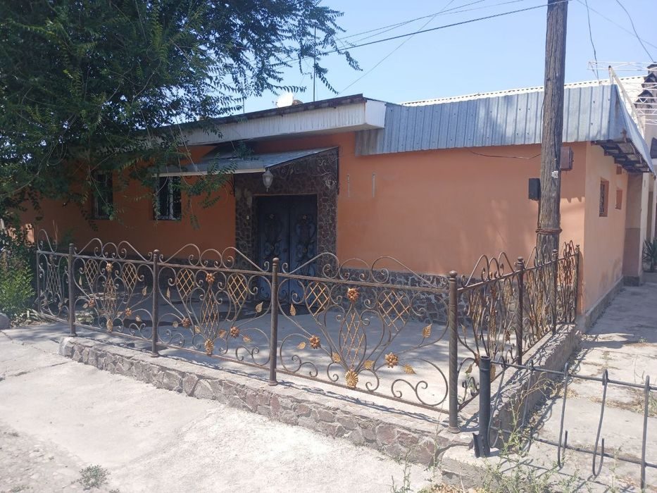 6-room cottage, 170 m², Нурафшан (Тойтепа), for sale