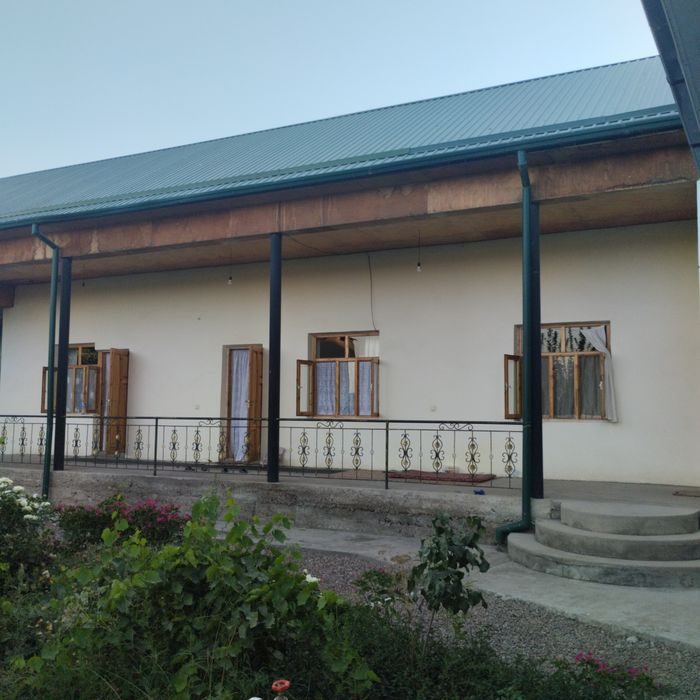 5-room house, 105 m², Нурафшан (Тойтепа), for sale