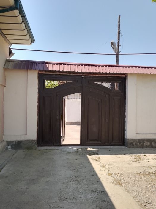 6-room house, 1 m², Нурафшан (Тойтепа), for sale