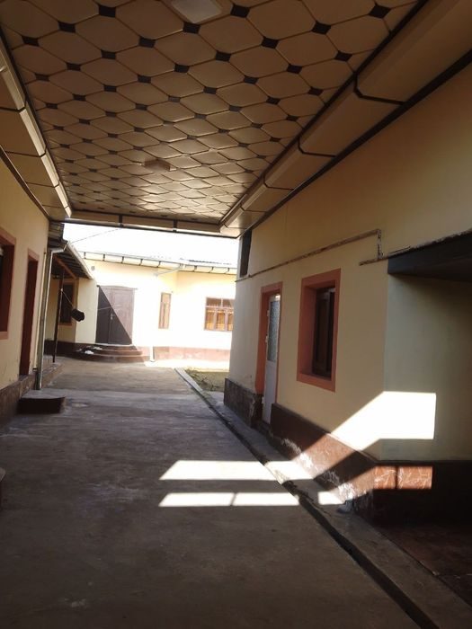 7-room house, 7 m², Нурафшан (Тойтепа), for sale
