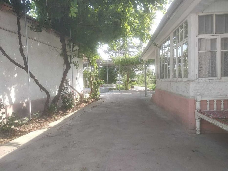 10-room dacha, 320 m², Нурафшан (Тойтепа), for sale