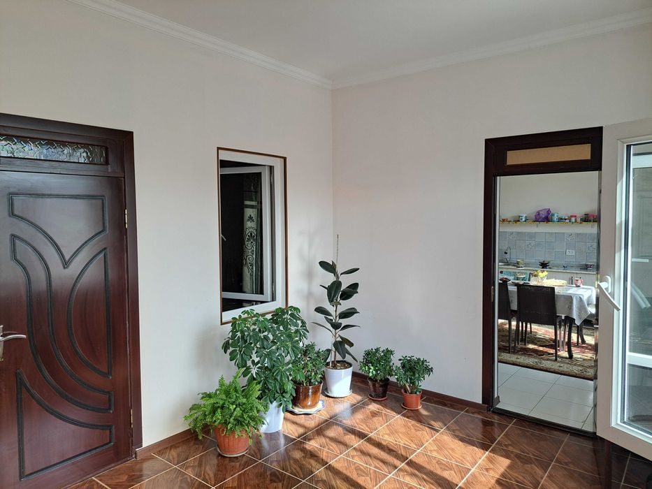 5-room house, 200 m², Нурафшан (Тойтепа), for sale
