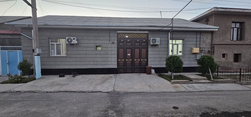 4-room house, 130 m², Нурафшан (Тойтепа), for sale