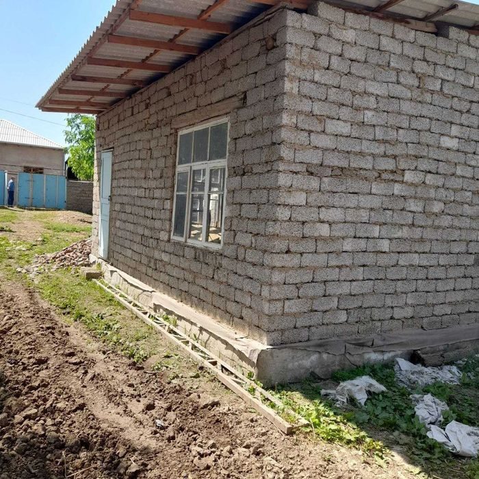 2-xonali uy, 800 m², Нурафшан (Тойтепа), sotuvga