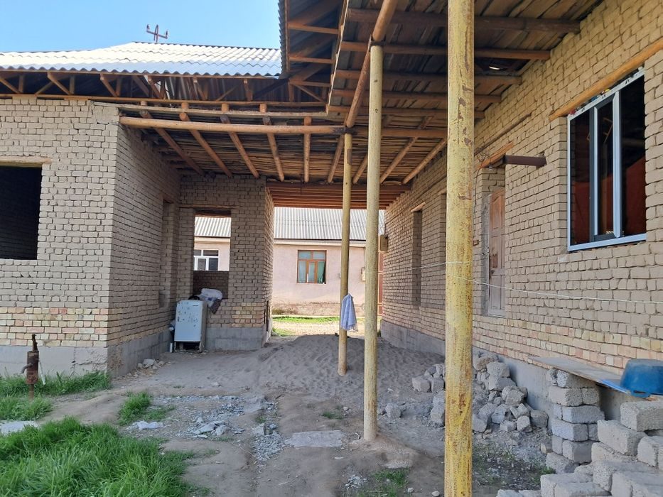 5-room house, 8 m², Нурафшан (Тойтепа), for sale