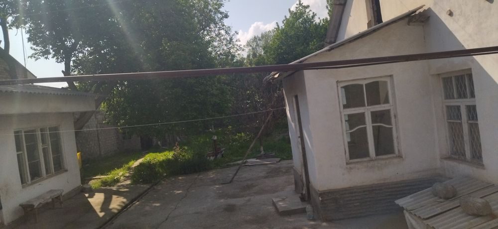 4-room house, 1000 m², Нурафшан (Тойтепа), for sale