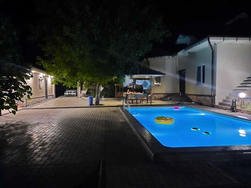 6-room house, 200 m²