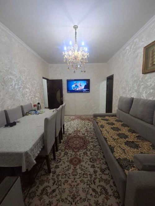 4-xonali kvartira, 90 m²