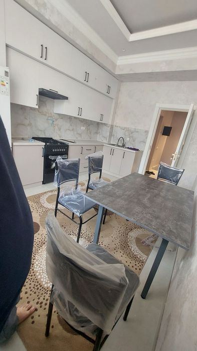 3-xonali kvartira, 90 m²