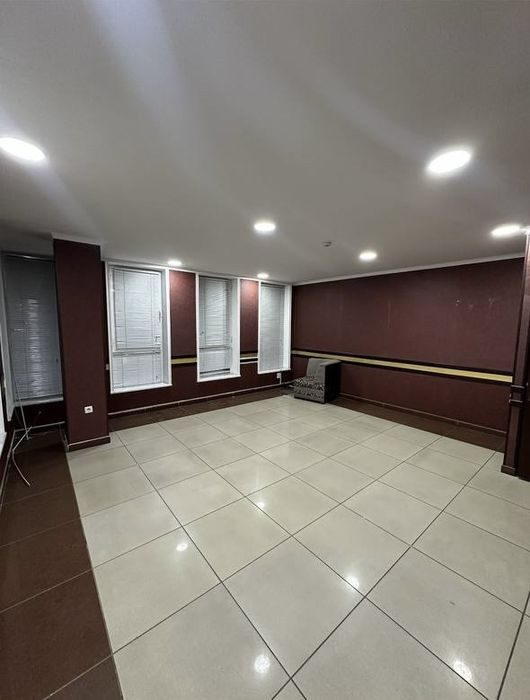 3ta xona 2chi qavat arendaga beriladi