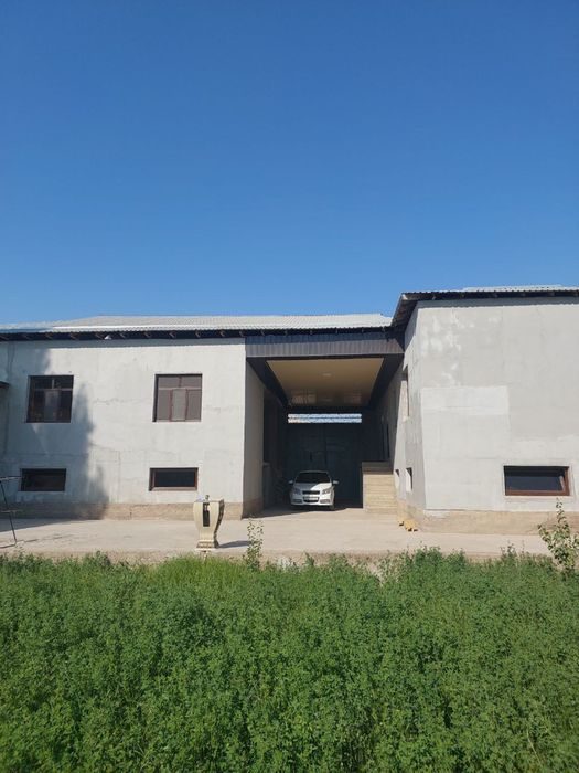Srochno Nurafshonda 2 qavatli hovli joy sotiladi.
