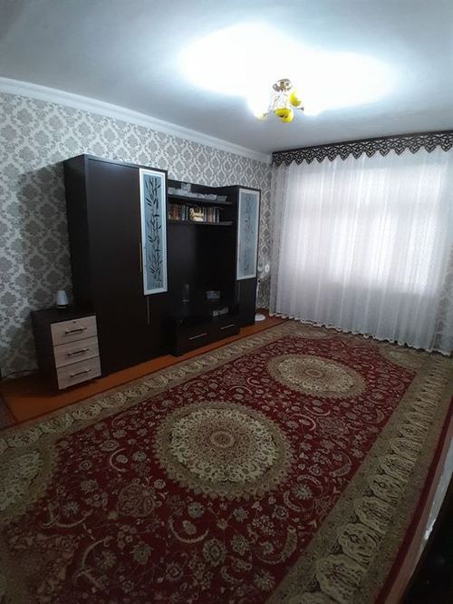 3-xonali kvartira, 70 m²