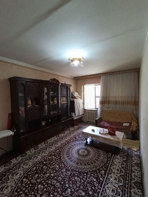 3-xonali kvartira, 70 m²