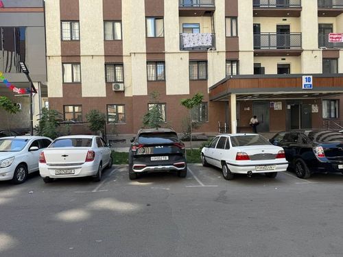3-xonali kvartira, 81 m²