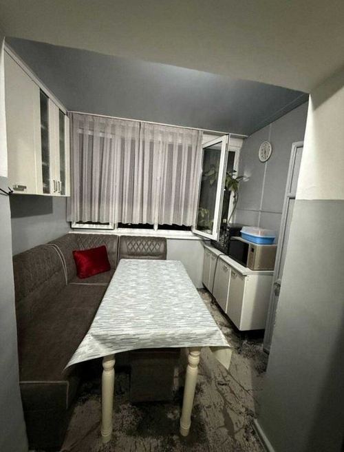4-xonali kvartira, 70 m²