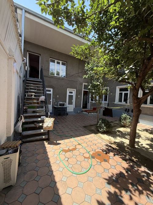 7-room house, 250 m²
