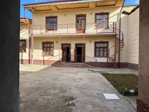 6-room house, 465 m²
