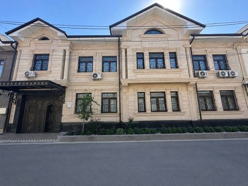 8-room house, 800 m²