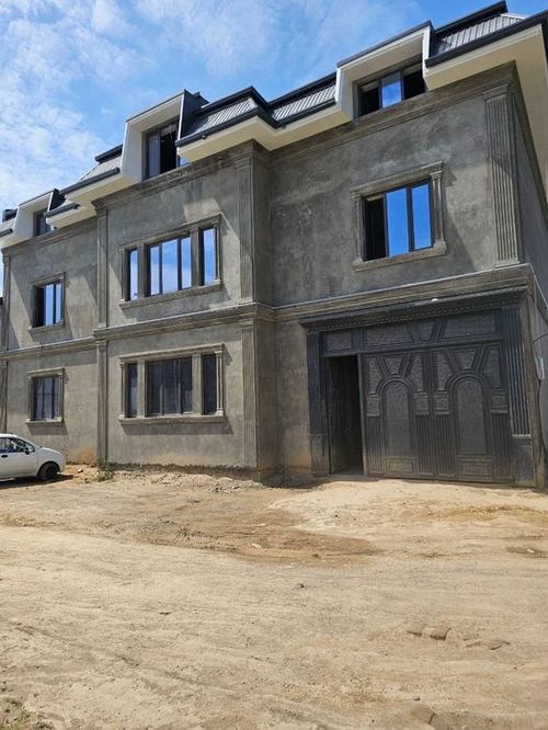 6-room house, 900 m²