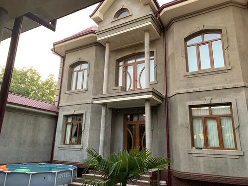 7-xonali uy, 300 m²