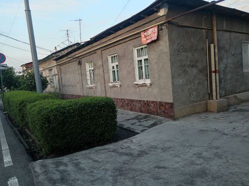 6-xonali uy, 30000 m²