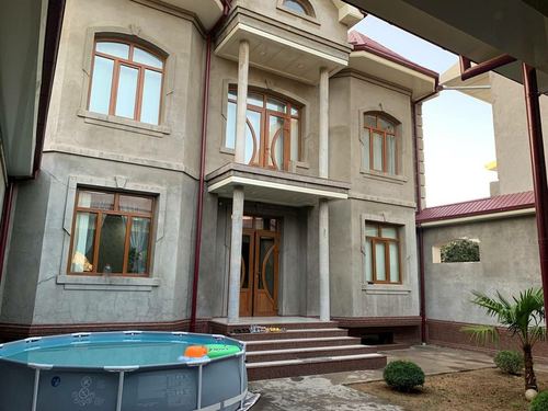 7-комнатный дом, 300 м²