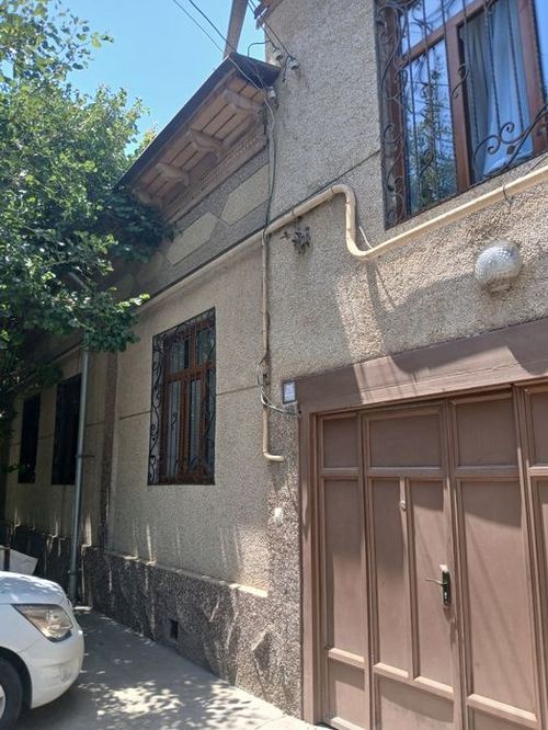 9-комнатный дом, 600 м²