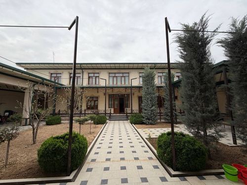 10-комнатный дом, 700 м²