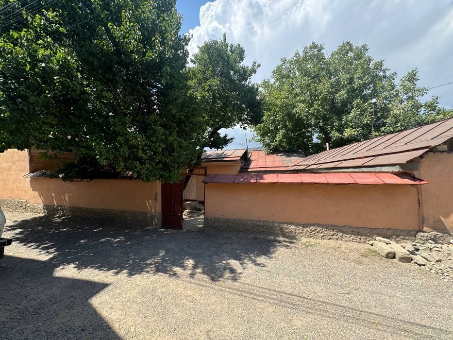 3-room house, 300 m², Паркент, for sale