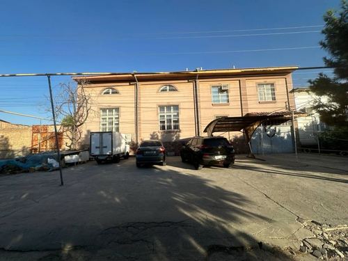 8-комнатный дом, 600 м²