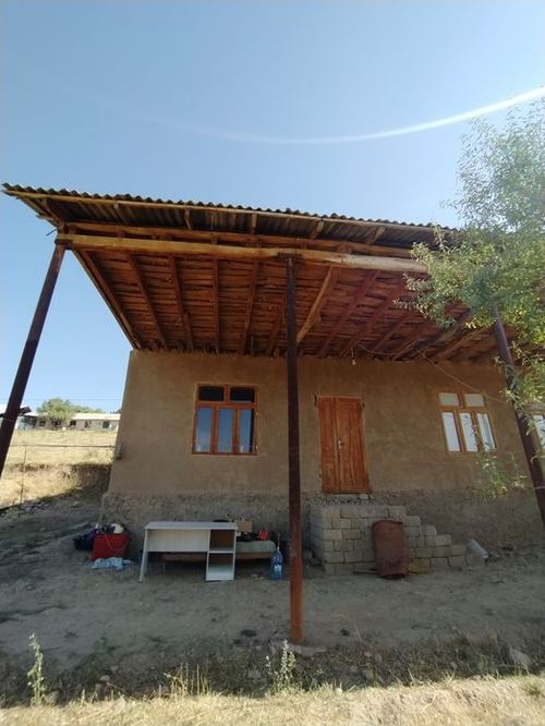 3-room house, 750 m²