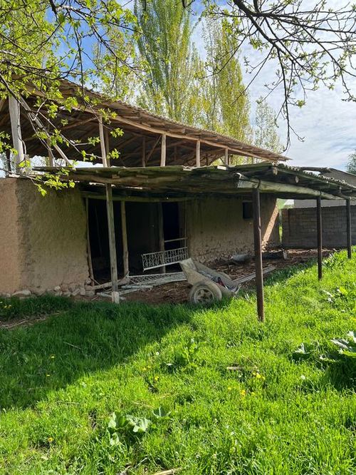 3-room house, 1500 m²