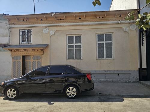 5-room house part, 3000 m²