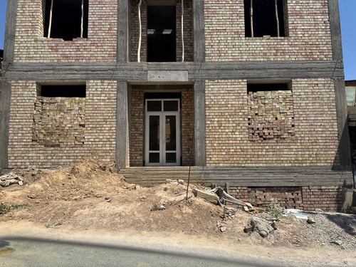 8-room house, 260 m²