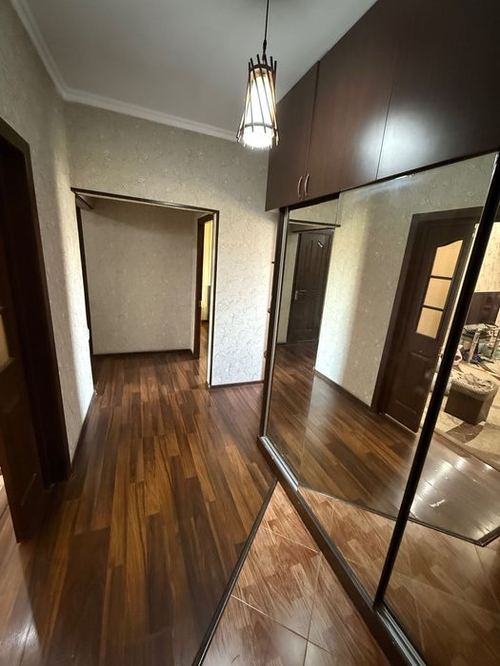 3-room apartment, 77000 m²