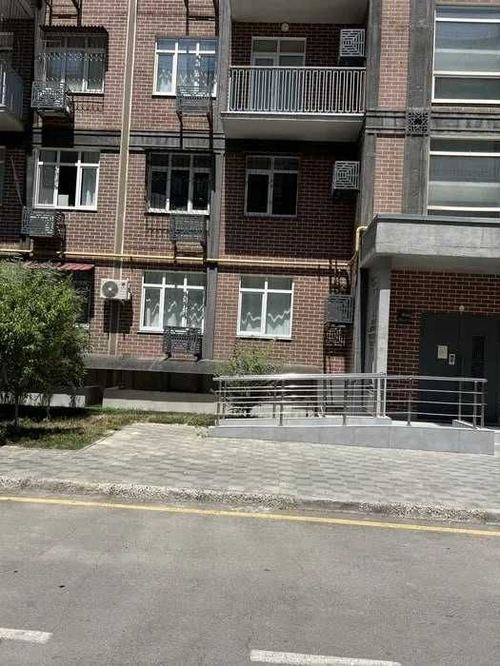 4-xonali kvartira, 120 m²