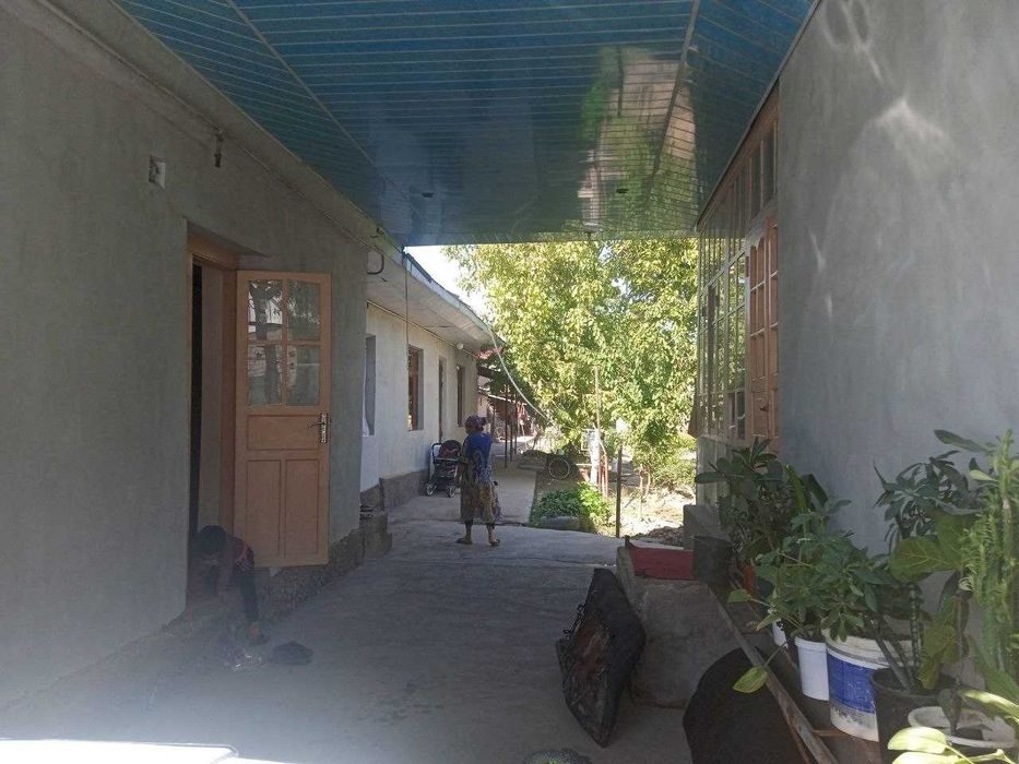 7-room house, 7 m², Паркент, for sale