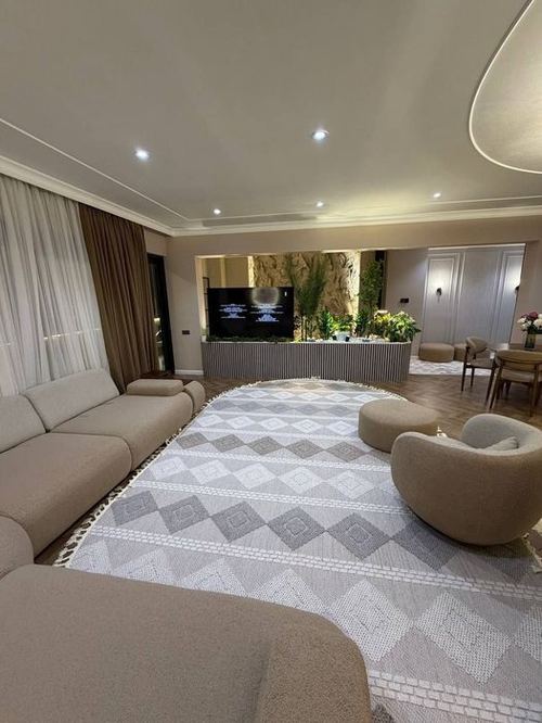 5-xonali kvartira, 180 m²