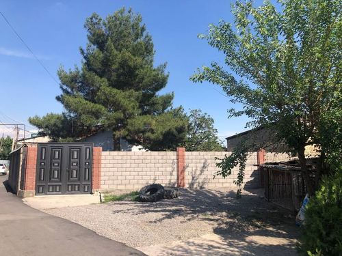 4-room house, 3.05 m²