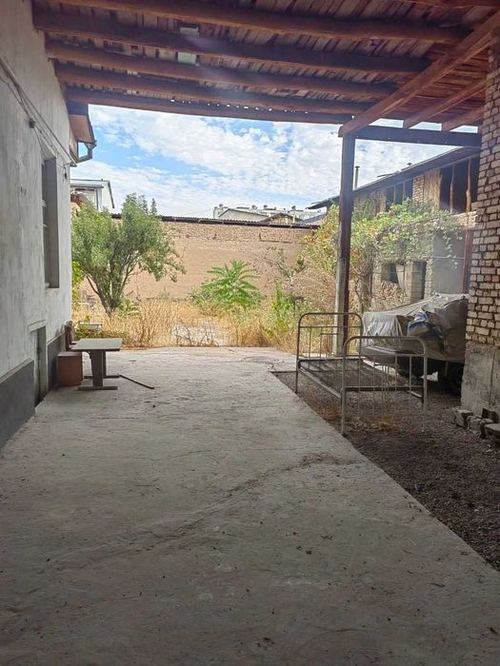 10-xonali uy, 1 m²